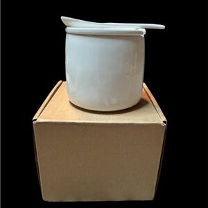 Coffee mug - ceramic- with electric bamboo warmer new